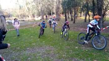 cyclo cross ecole de velo aubagne dim 12 dec.jpg7