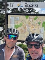cyclosportifs en vacances dans les alpes